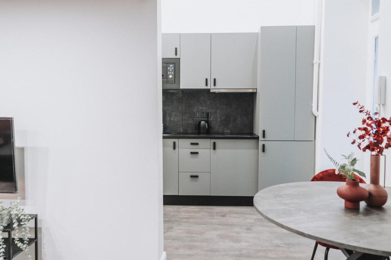 D84- Boutique Apartments, Best Location, By Bqa Budapeste Exterior foto